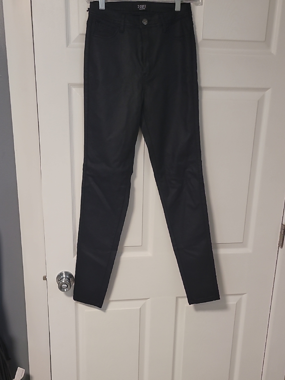 2 Cute Black Women's Skinny Jeans - Sleek Stretch Fit